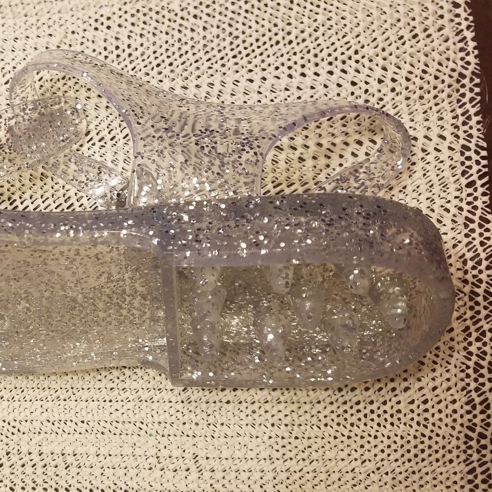 Flat Jelly Sandals - Picture 10 of 11